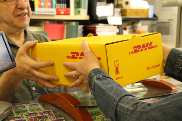 Recevoir colis DHL Express, chez le grand marabout